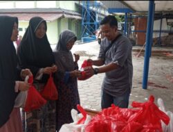 PLN UPDK Bukittinggi Serahkan Bantuan Hewan Kurban