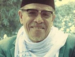 Mengenal Sosok Buya Hamka ( Haji Abdul Malik Karim Amrullah)