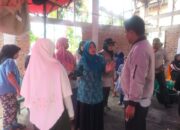 Ketua TP PKK Agam Kunjungi Posko Banjir, Bangga Kesiapsiagaan PKK Nagari Bayua