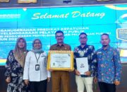 Keluar Dari Zona Kuning, Pasaman Barat Terima Penghargaan Predikat Kepatuhan Standar Pelayanan Publik Tahun 2023 Dari Ombudsman RI
