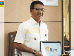 Bupati Solsel H Khairunas Jadi Kepala Daerah Pertama Lapor SPT Tahunan di Sumbar