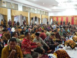 Gubernur Sumbar Jamu Mendagri dan Peserta HUT Satpol PP dan Satlinmas Nasional Makan Bajamba