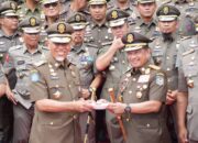 Dipimpin Mendagri, Puncak HUT Ke-74 Satpol PP dan Ke-62 Satlinmas Tahun 2024 Digelar di Halaman Kompleks Istana Gubernur Sumbar