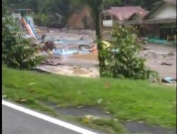 Kawasan Pemandian Mega Mendung dan Alam Damai Wisata Porak Poranda