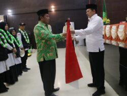 Wakili Pemko, Kakan Kemenag Kota Padang Sambut Jamaah Kloter 12 Padang