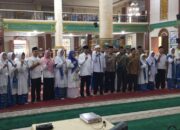 Jaga Ketahanan Keluarga Menuju Pembangunan Berkelanjutan, Abdul Aziz Kukuhkan PD BKMT Pesisir Selatan