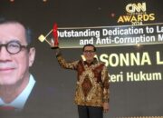 Menkum HAM, Yasonna H Laoly Diganjar Penghargaan CNN Indonesia Award 2024