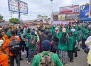 Kawal Putusan MK, Ratusan Mahasiswa Demonstrasi di Kantor DPRD Sumbar