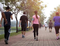 Ingin Sehat? Lakukan Aktivitas Jalan Kaki Minimal 30 Menit Setiap Hari