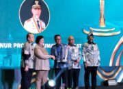 Gubernur Sumbar, Mahyeldi Raih Penghargaan Green Leadership Nirwasita Tantra 2023