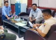 Tertibkan APK Melanggar Aturan, KPU Padang-Satpol PP Lakukan Kerjasama