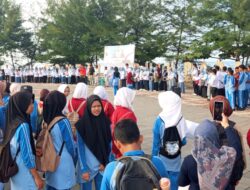 MTsN 1 Padang Jadi Pelopor Bersih-Bersih Pantai Tingkat Madrasah Kota Padang
