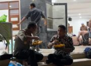 Wagub-Kapolda Tunjukan Kedekatan Saat Buka Puasa Bersama di Pinggir Masjid