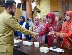 Perdana di Masa Jabatan, 22 Kepala SD dan SMP Dilantik