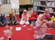 60 Peserta Dibekali Pelatihan Kreasi Bros Akrilik