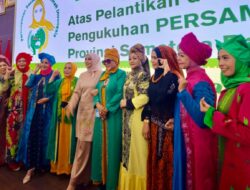 Batik Rendang Tampil Memukau di Prosesi Pelantikan dan Pengukuhan DPW Persami Sumbar