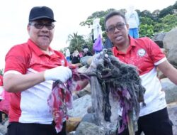 Jaga Kebersihan Pantai Padang, Sinergi Pemimpin dan Masyarakat untuk Lingkungan