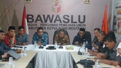 Dorong Transparansi Publik, Bawaslu dan KI Lakukan Pembinaan ke Mentawai