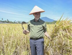 Membangun Citra Positif Petani untuk Mewujudkan Generasi Emas Sumatera Barat