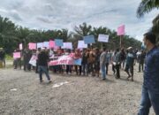 Konflik Plasma Sawit di Pessel Memanas, Warga Blokir Akses ke PT Incasi Raya Group