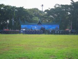 Peringatan HUT TNI ke-80, Pemkab Solok Terima Penghargaan