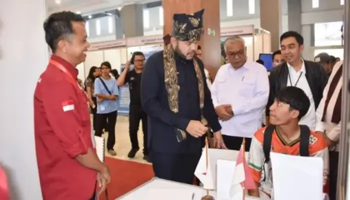 Heboh Soal Komen Netizen di Medsos Terkait Padang Job Fair 2025, Ini Jawaban Wako