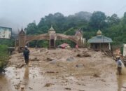 Longsor Besar, Akses Padang-Bukittinggi Via Lembah Anai Ditutup