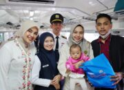 Peringati Hari Pahlawan 2025, KAI Divre II Sumbar Gelar Kegiatan Sapa Pelanggan