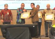 Tunjukkan Arah dan Visi Kepemimpinan Digital, Sekdaprov Raih Penghargaan