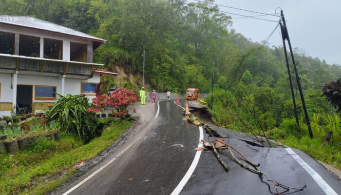 Jalur Bukittinggi-Maninjau Amblas, Buka Tutup Jalan Dilakukan