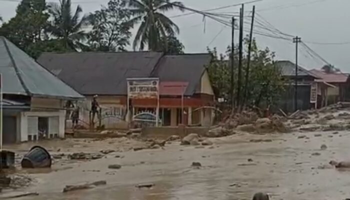 Hujan Berintensitas Tinggi, Banjir Bandang Muaro Pisang kembali Terjang Maninjau