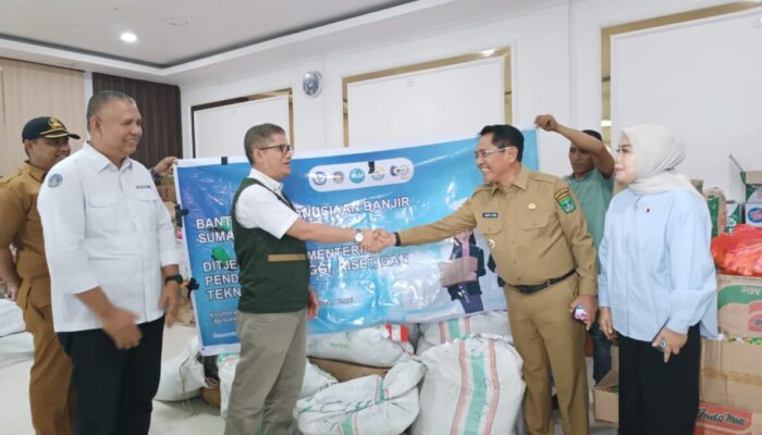 ISI Padang Panjang Salurkan Bantuan untuk Korban Bencana Padang Pariaman
