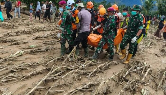 Jasad Ibu yang Hanyut Akibat Jembatan Putus di Lubuk Alung Akhirnya Ditemukan