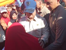 Prabowo Minta Dukungan Masyarakat Batang Anai, Basmi Maling Uang Negara