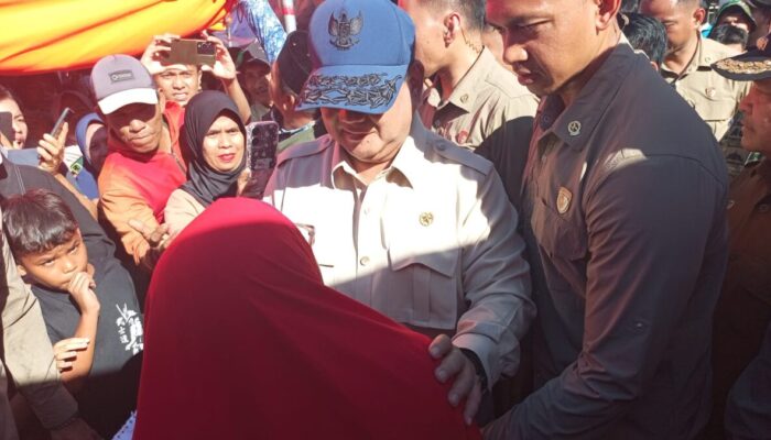 Prabowo Minta Dukungan Masyarakat Batang Anai, Basmi Maling Uang Negara
