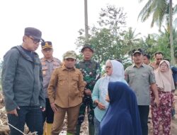 Wamendagri Tegaskan Seluruh Warga Terdampak Bencana Harus Terima Bantuan yang Dibutuhkan