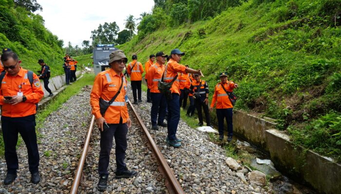 Lakukan Pemeriksaan Lintasan, Tingkatkan Keselamatan KA Jelang Nataru