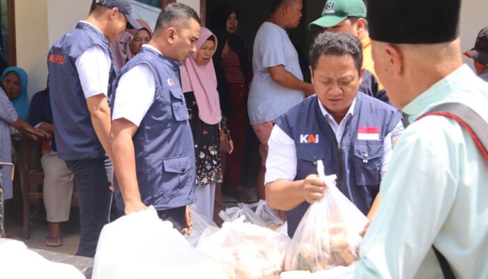 Masyarakat Nanggalo dan Batu Busuk Terdampak Banjir Dapat Bantuan