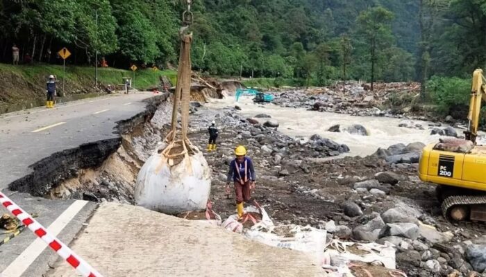 Ruas Padangpanjang–Sicincin Ditarget Dua Minggu Bisa Dilalui