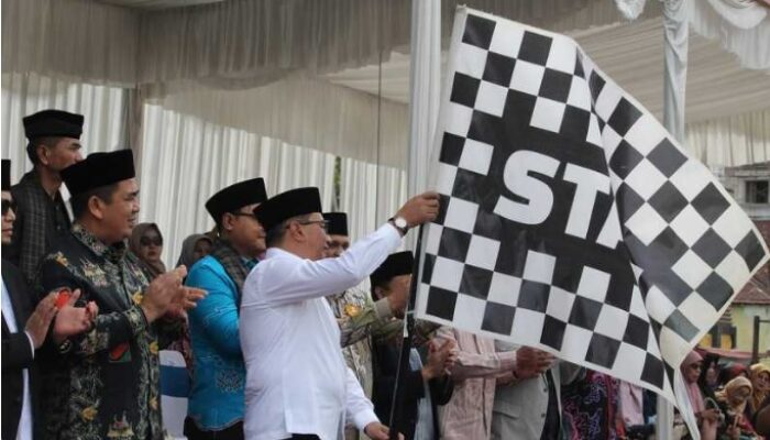 19 Perwakilan Kabupaten/Kota Meriah Pawai Taaruf, MTQ ke-41 Tingkat Sumbar Resmi Dibuka