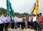 Percepat Recovery, Wamenaker Kerahkan Dua Unit Alat Berat