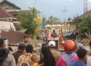 Ratusan Warga Mengungsi Mengungsi Akibat Banjir, Akses Utama Terputus