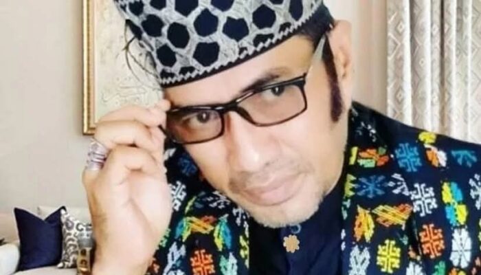 Revitalisasi Peran Lembaga Adat dalam Komunikasi Politik