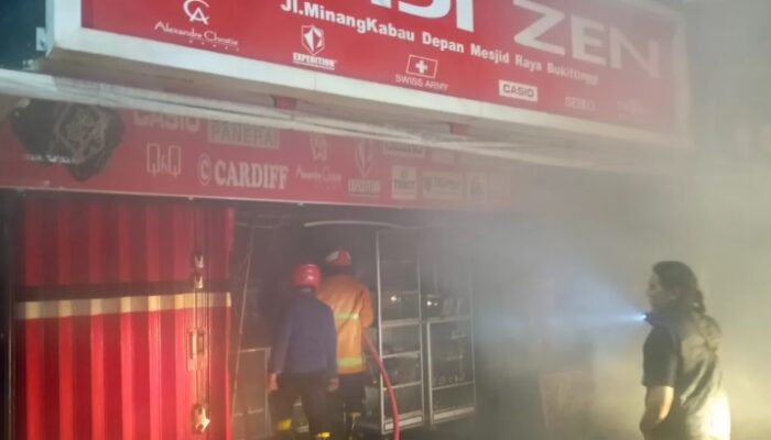 Toko Jam Terbakar, Estimasi Kerugian Capai Rp 300 Juta