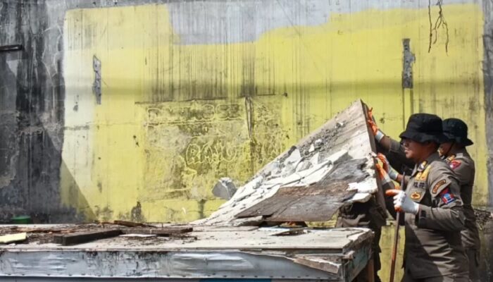 Lima Bangunan Ilegal di Kawasan Simpang Alai Ditertibkan