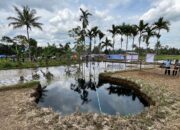 Minat Warga Mengambil Air Sinkhole Berkurang