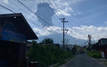 Erupsi, Kolom Abu Letusan Gunung Marapi Capai 1.600 Meter