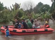 Banjir, BPBD Evakuasi Delapan Warga Dadok Tunggul Hitam ke Masjid