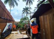 Hujan Lebat dan Badai, Pohon Kelapa Timpa Rumah Warga