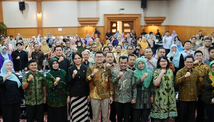 Lawan Resistensi Antibiotik Lewat Gerakan AMR Warrior